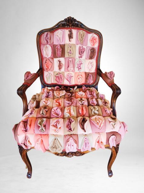 Vulva throne 4
