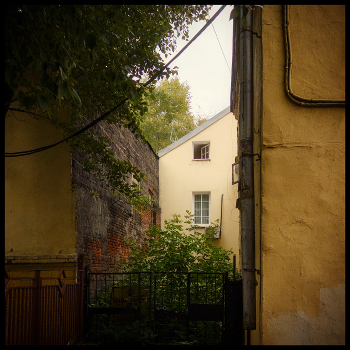 moscow. yellow album 12