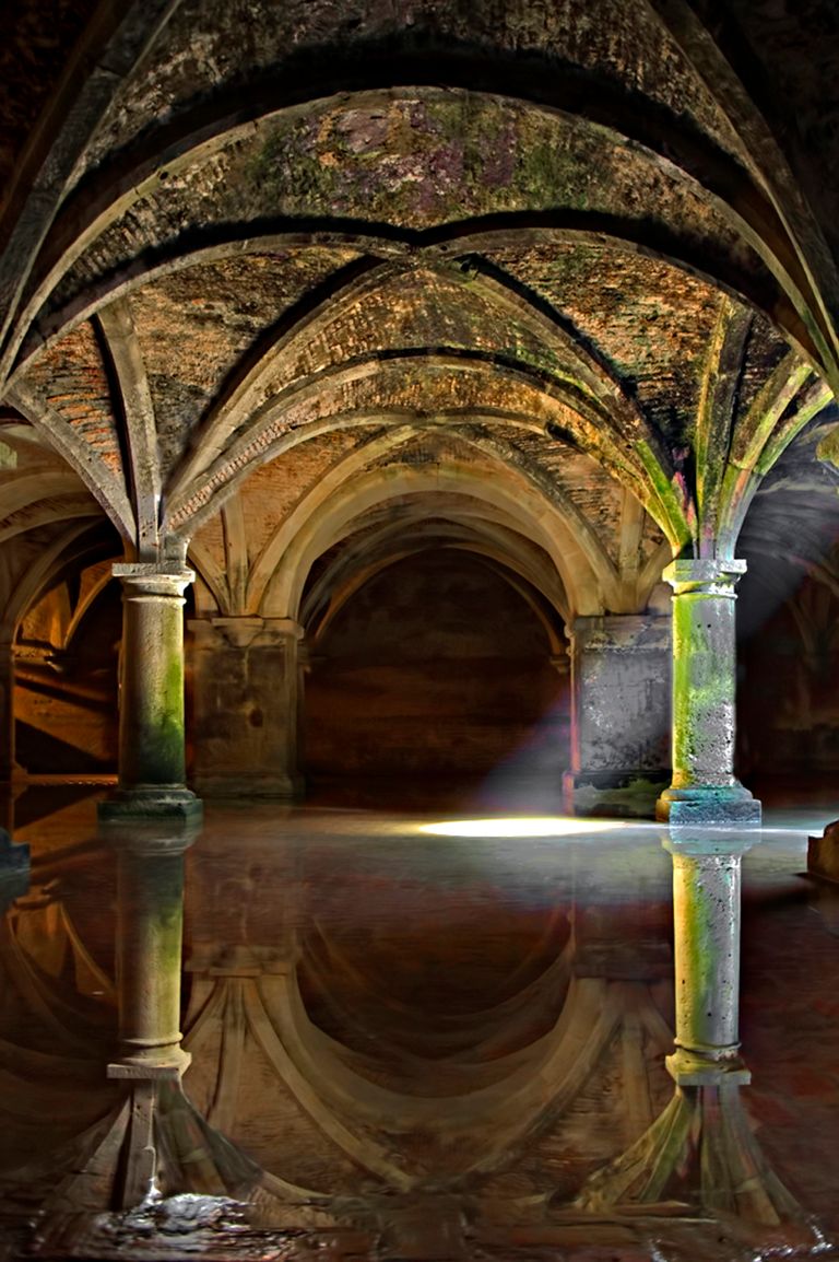 Portugeuse Cistern