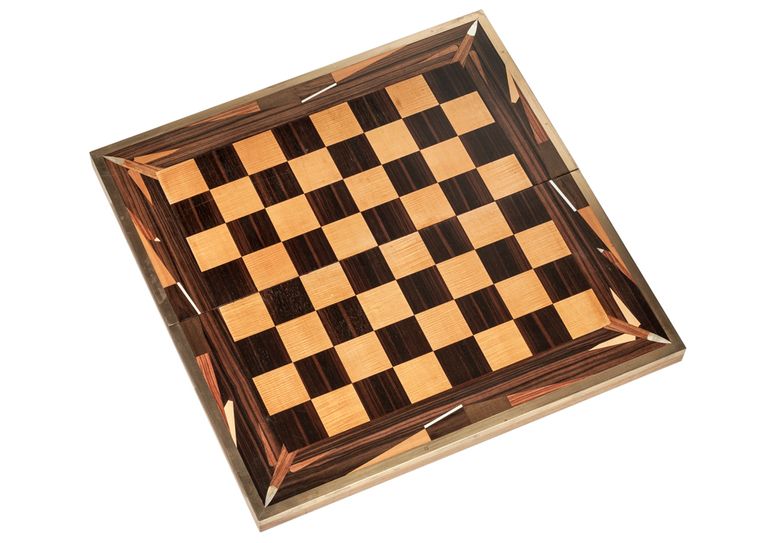 Chess box with chess
