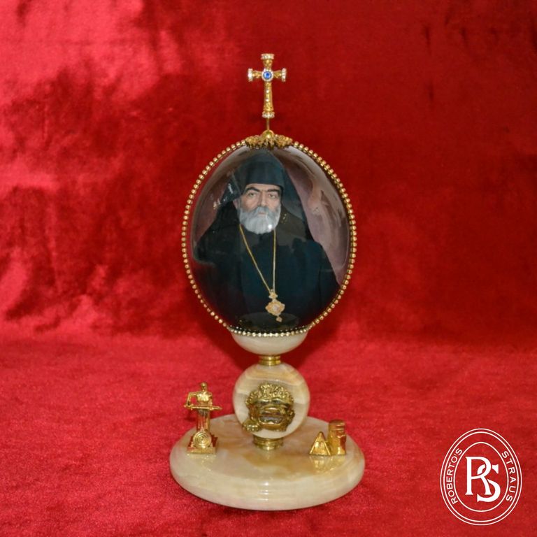 Pargev Srbazan Martirosyan - made on ostrich eggs