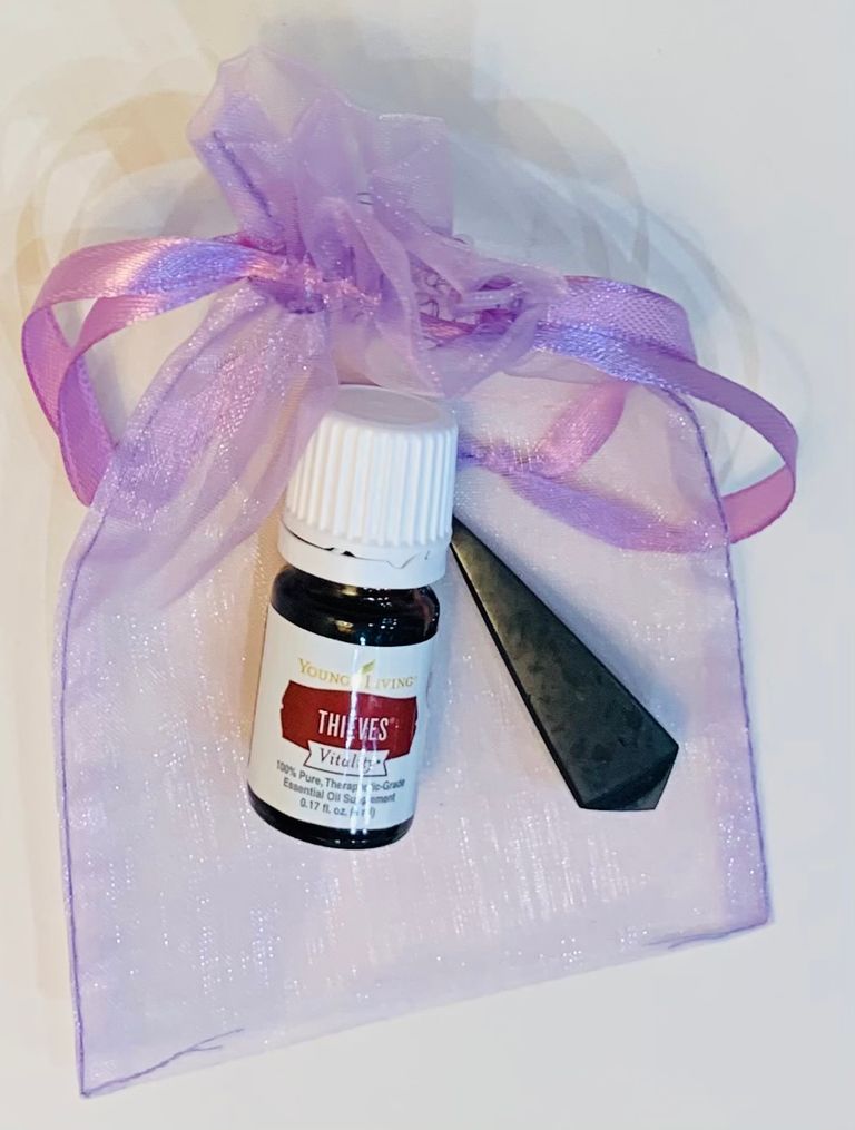 5th Throat Chakra balancing set - Thieves essential oil blend and energy protecting shungite pendant