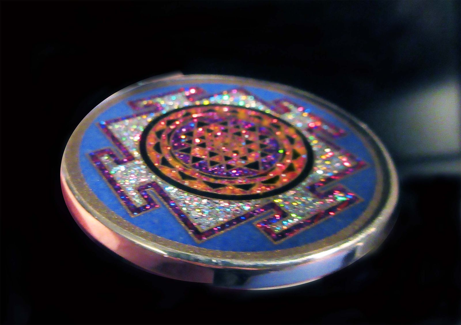 Sri Yantra Mandala on Lapis Lazuli handlaid crystaline glass pendant encased in 925 Silver NEW